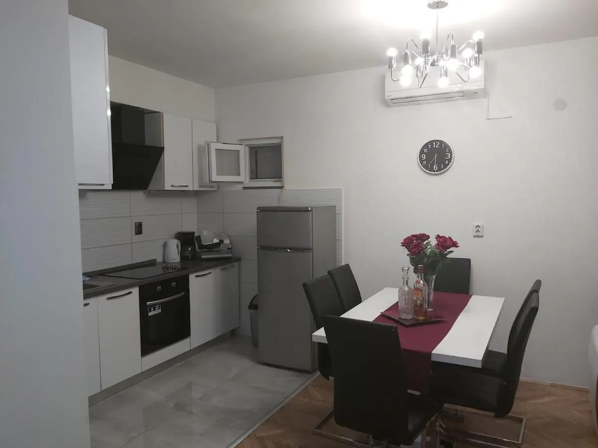 Apartment Ema Split